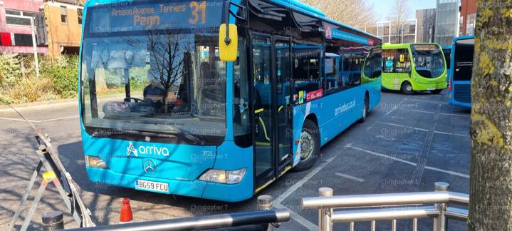 Image of Arriva Beds and Bucks vehicle 3925. Taken by Christopher T at 11.35.36 on 2022.03.08